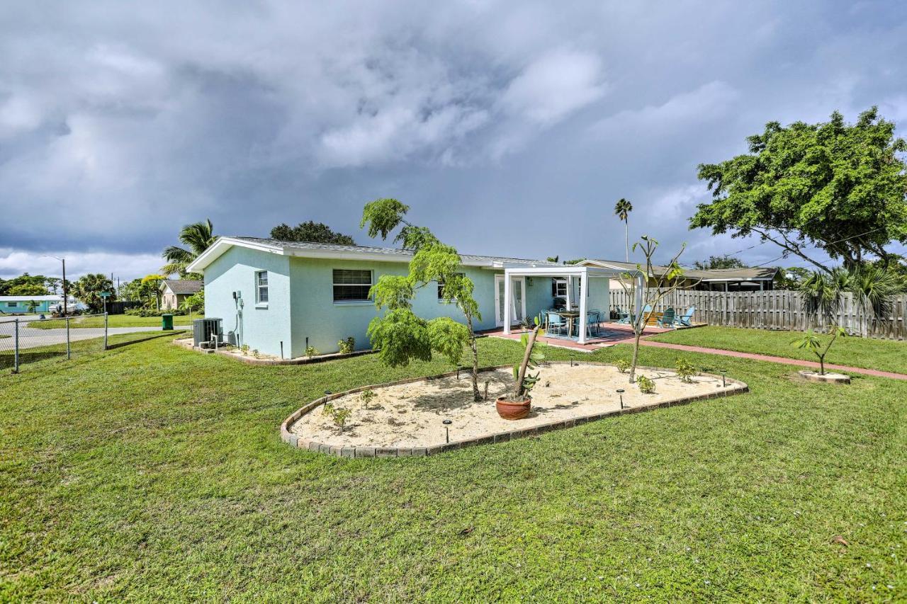 Merritt Island Home Fire Pit And Canal Access! Exterior photo
